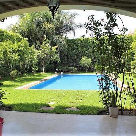 Magnifique Villa Avec Piscine Chauffee Que Pour Famille Marraquexe Exterior foto